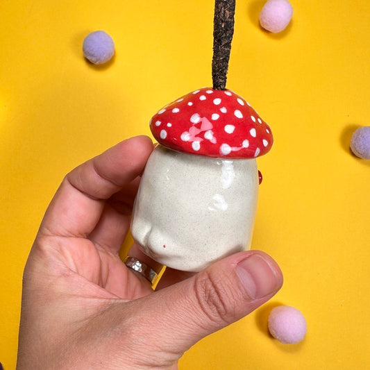 Miniature incense holder “Fly agaric with a little butt”