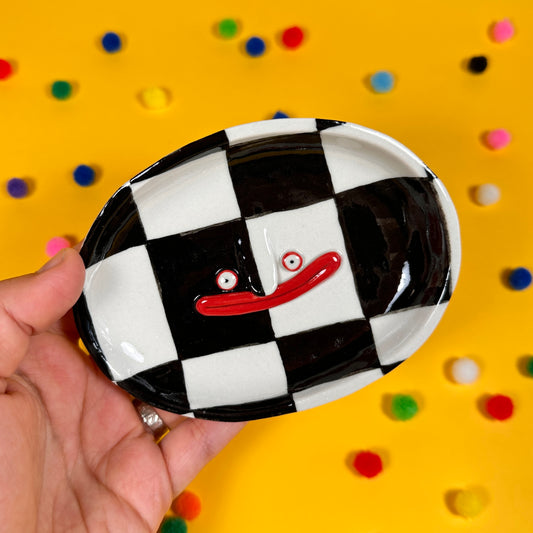 Checkered soap dish