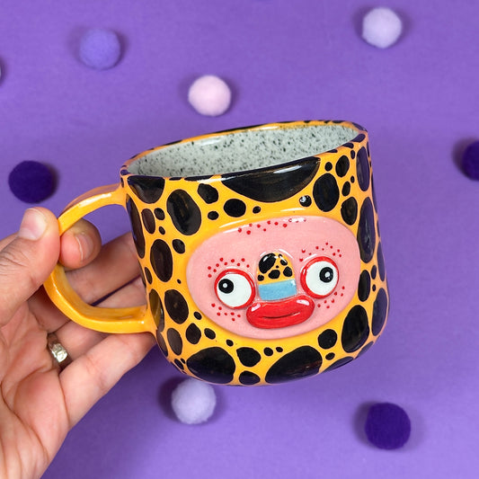 Spotted mug, 345ml