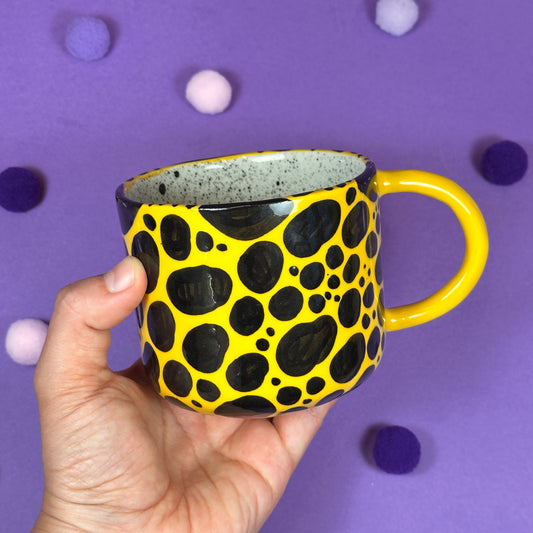 Spotted mug, 320ml